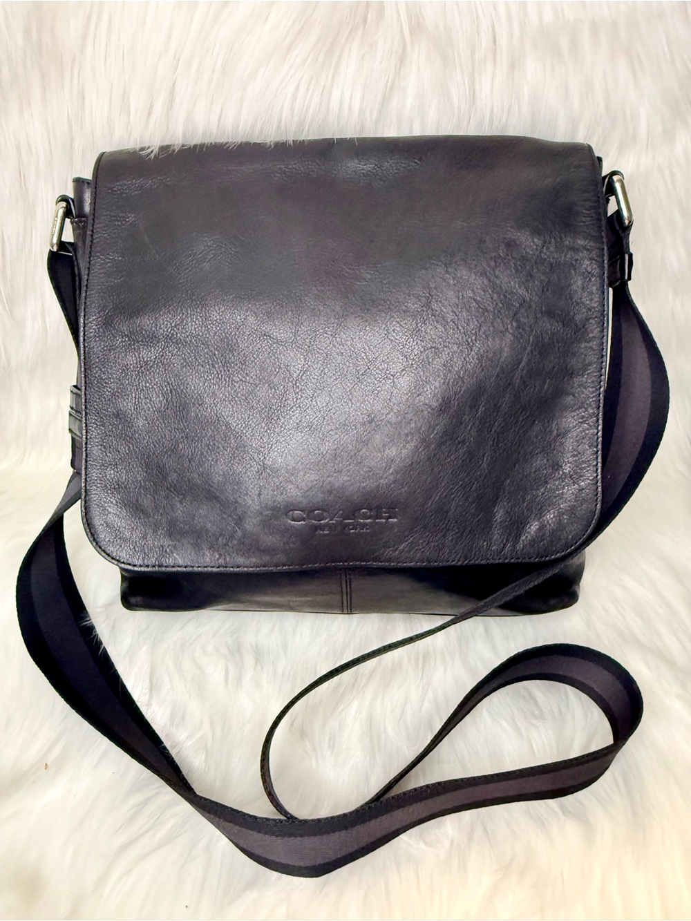 Unisex Coach Charles Messenger Bag (F28576)